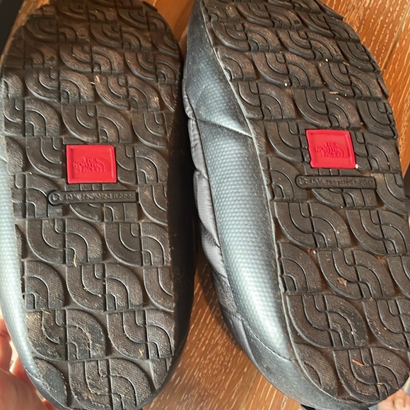 The North Face slippers thermopuff men’s size 9 - Picture 4 of 4